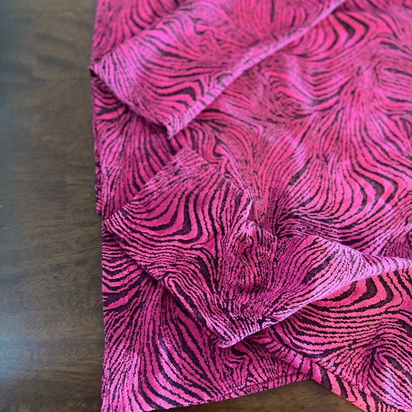 Zara Geometric Jacquard Shirt in Magenta/Black - Size M *New with tags* - Picture 6 of 11